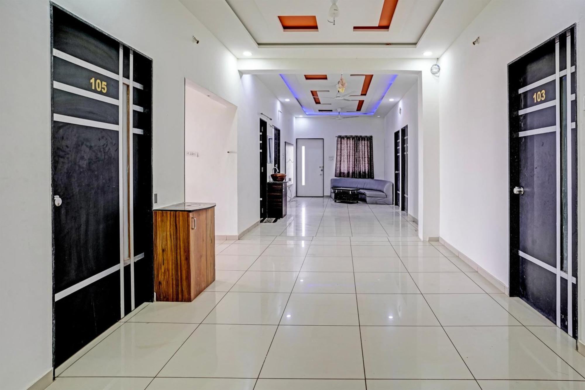Hotel O White Palace Hotel Rajkot Exterior foto