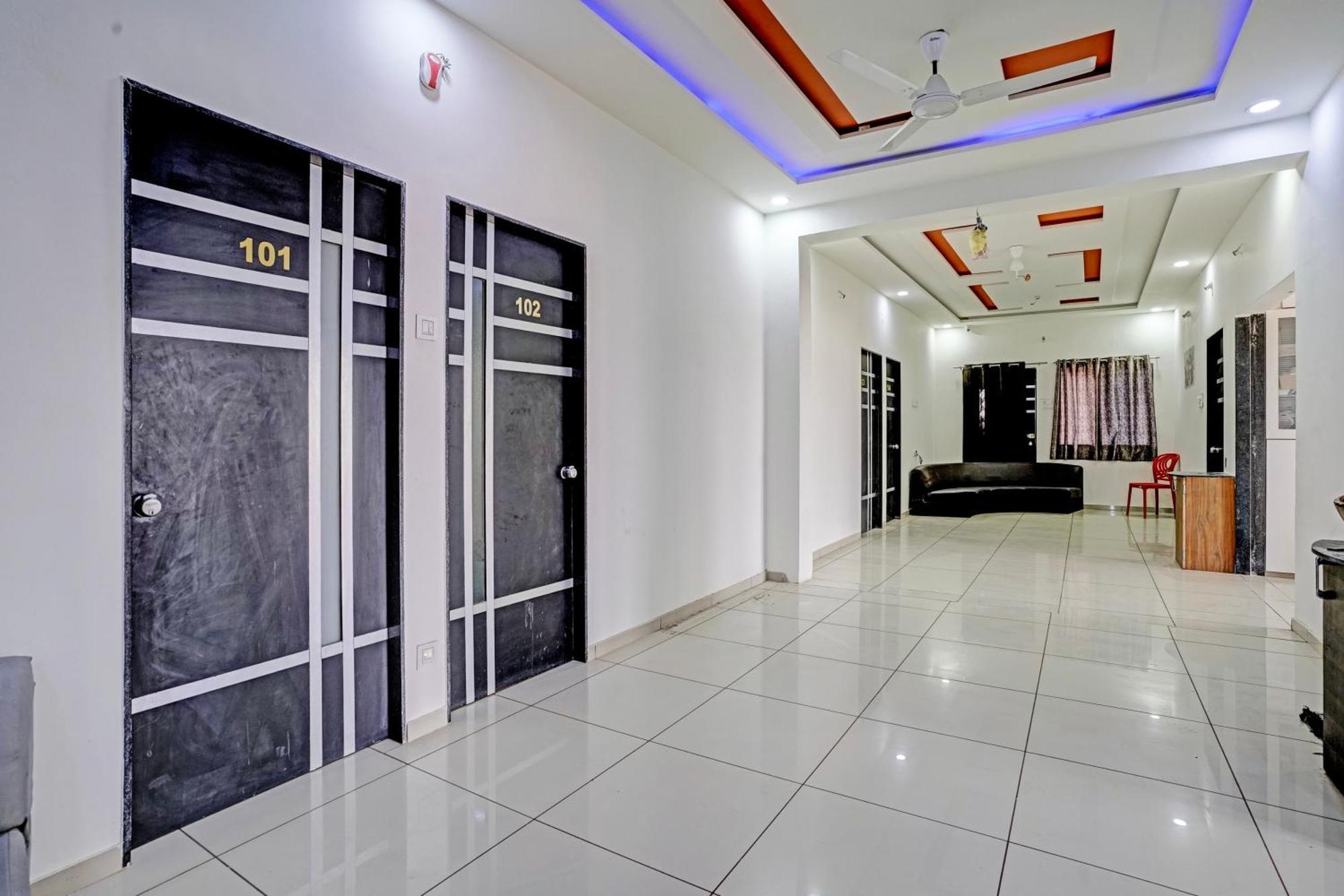 Hotel O White Palace Hotel Rajkot Exterior foto
